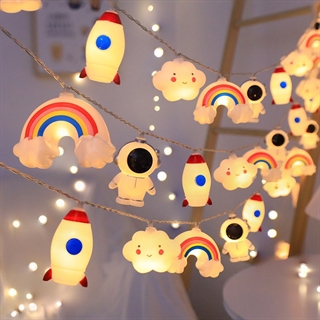 LED lyskæde med astronaut, sky, regnbue og raket – 1,5 m eller 3 m